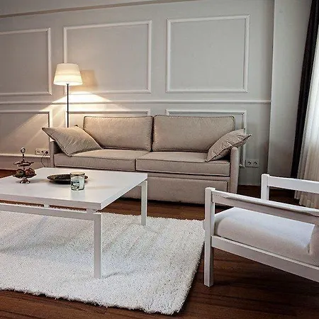 Ξενοδοχείο με διαμερίσματα 212