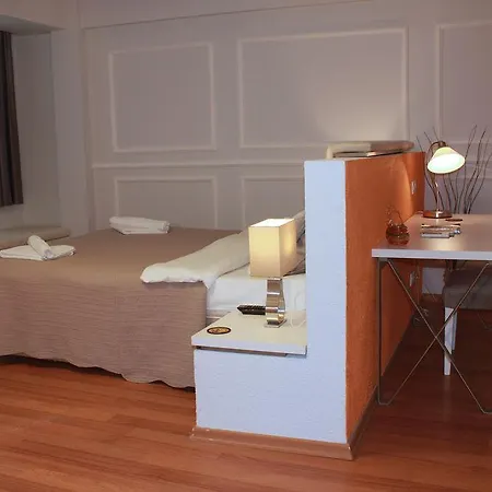 212 Ξενοδοχείο με διαμερίσματα 4*