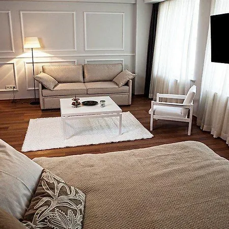 公寓式酒店 212 4*