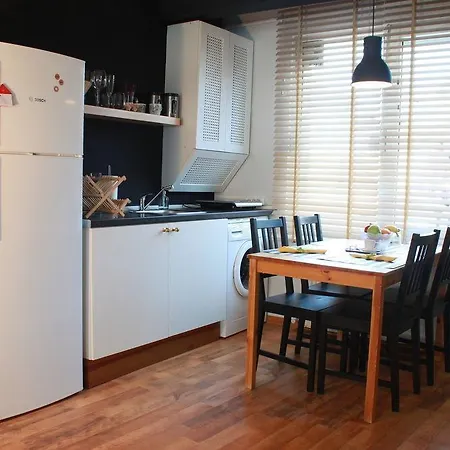 212 公寓式酒店 4*