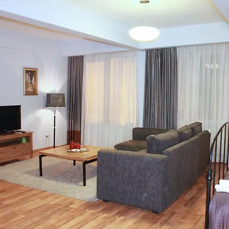 212 公寓式酒店 4*