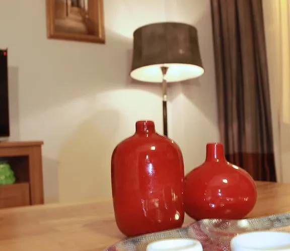 212 מלון דירות